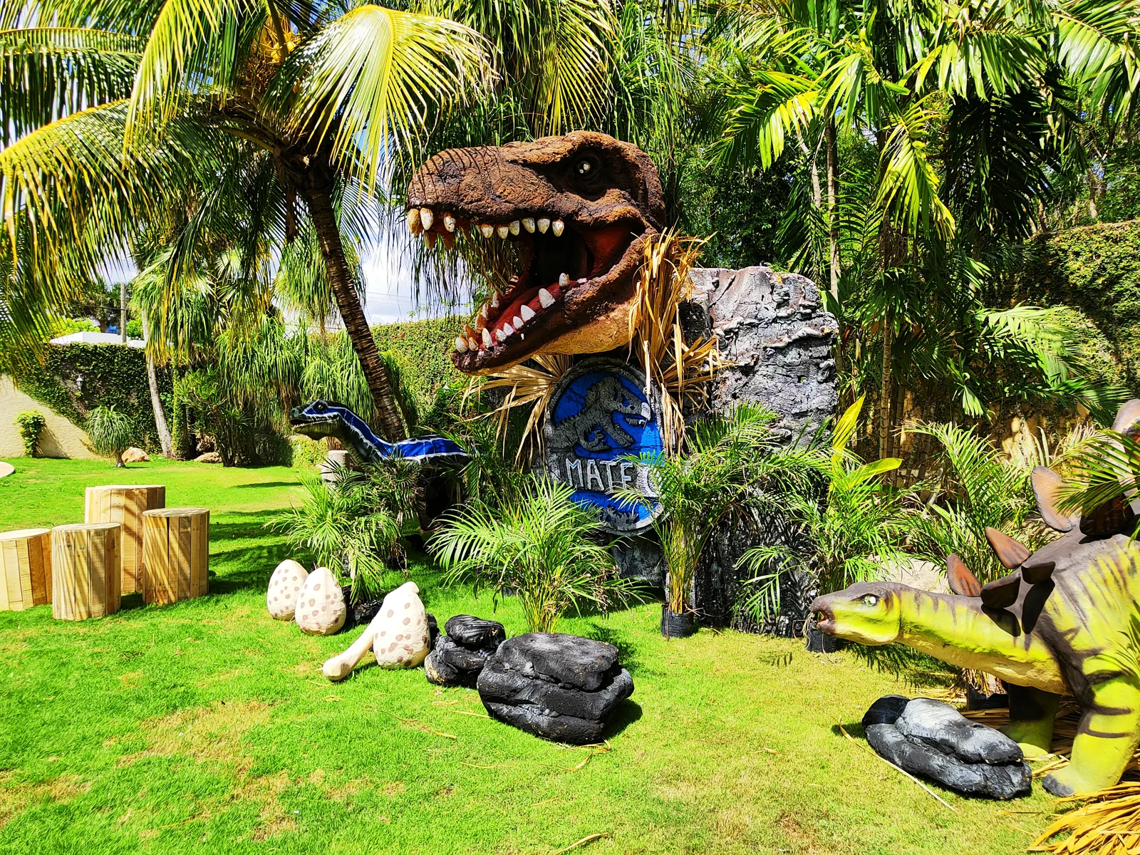 Dinosaurios: Esculturas y tematización